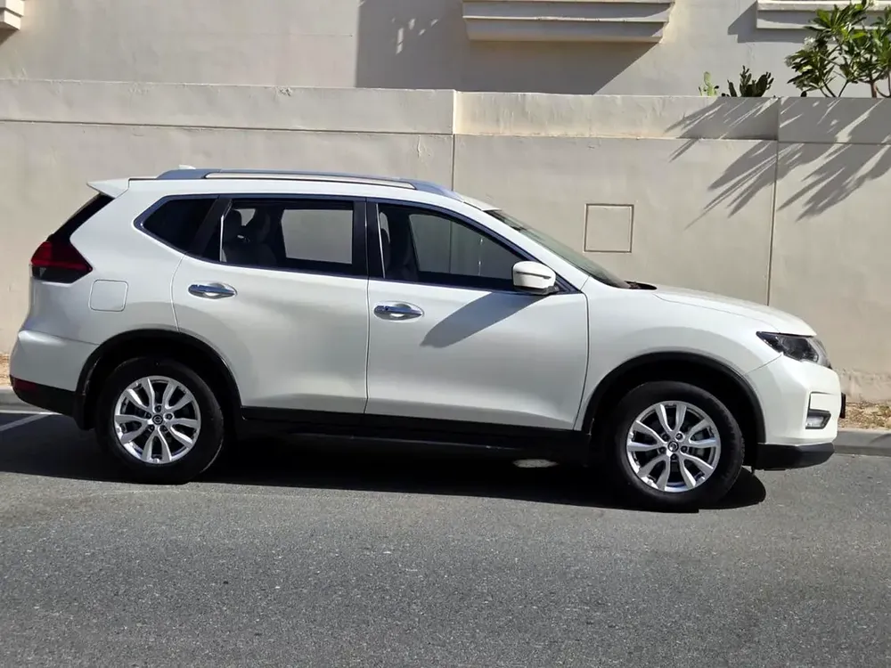 NISSAN XTRAIL 2.5 4 AWD #  2021 GCC # WELL MAINTAINED CAR FOR SALE AED 52000. - Image 11