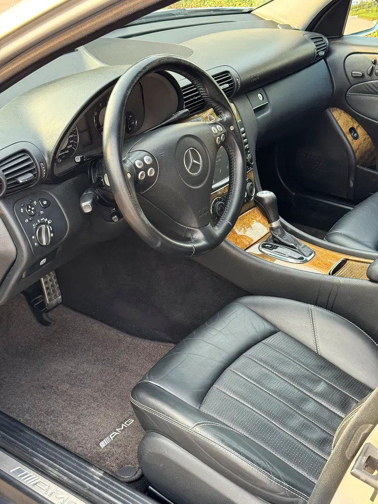 Mercedes C55 Amg original fully Serviced In Mint Condition - Image 9