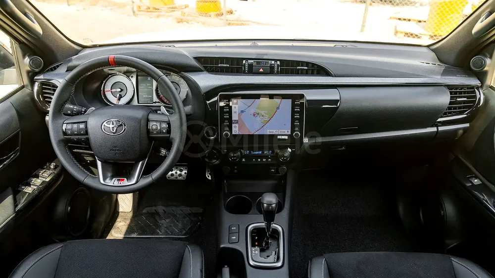 TOYOTA HILUX DOUBLE CAB GR SPORT | IN-HOUSE FINANCING AVAILABLE | 0% DOWNPAYMENT (BANK) - Image 11