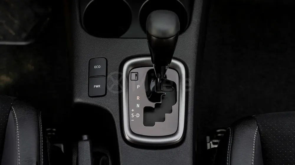 TOYOTA HILUX DOUBLE CAB GR SPORT | IN-HOUSE FINANCING AVAILABLE | 0% DOWNPAYMENT (BANK) - Image 16