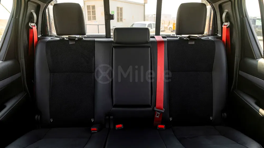 TOYOTA HILUX DOUBLE CAB GR SPORT | IN-HOUSE FINANCING AVAILABLE | 0% DOWNPAYMENT (BANK) - Image 19