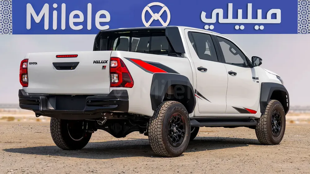 TOYOTA HILUX DOUBLE CAB GR SPORT | IN-HOUSE FINANCING AVAILABLE | 0% DOWNPAYMENT (BANK) - Image 6
