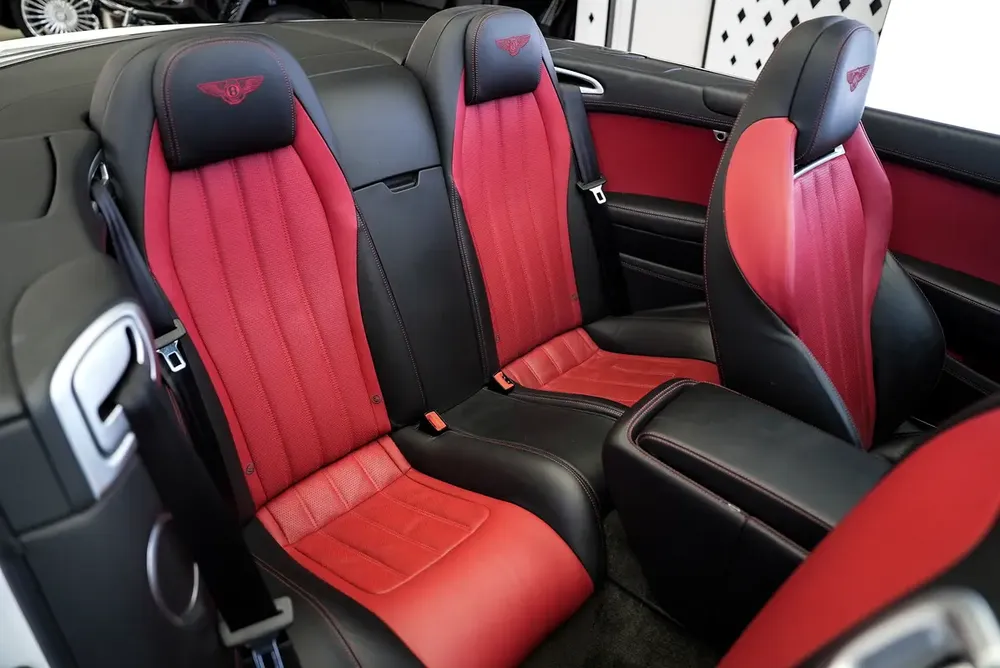 GTC V8 S | TWO TONE INTERIOR | RED ROOF | WARRANTY AVAILABLE - Image 14