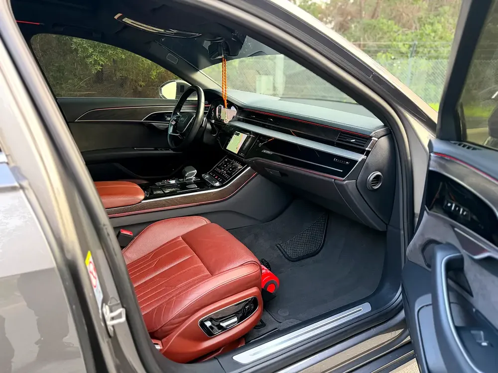 GCC Specs Audi A8 55 TFSI Quattro 2020 - Pristine Condition - Image 9