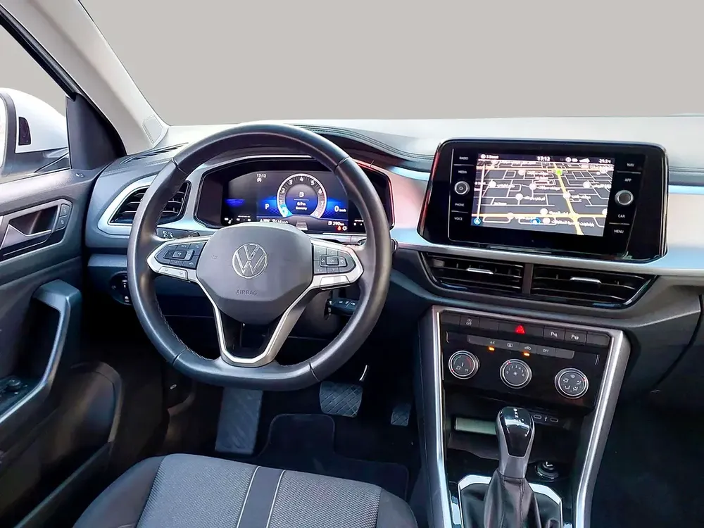 AED 1216/month | 2024 Volkswagen T-Roc Life | GCC Specs | Ref#393622 - Image 10
