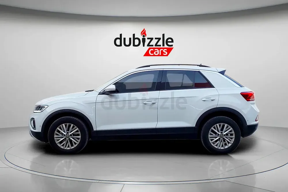 AED 1216/month | 2024 Volkswagen T-Roc Life | GCC Specs | Ref#393622 - Image 5