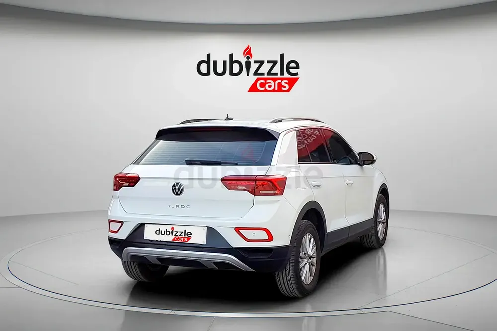 AED 1216/month | 2024 Volkswagen T-Roc Life | GCC Specs | Ref#393622 - Image 6