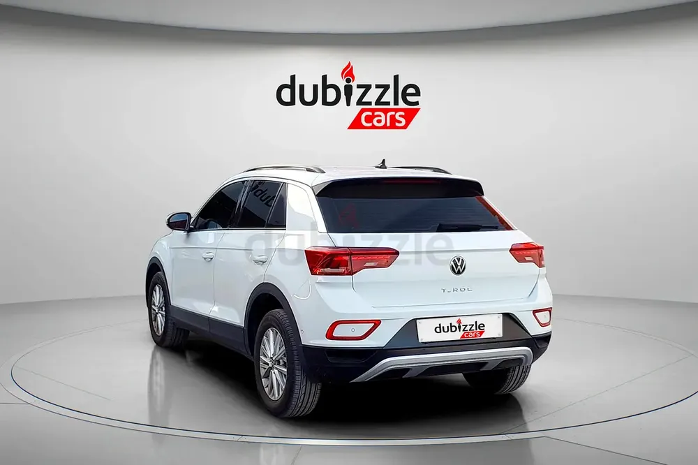 AED 1216/month | 2024 Volkswagen T-Roc Life | GCC Specs | Ref#393622 - Image 8