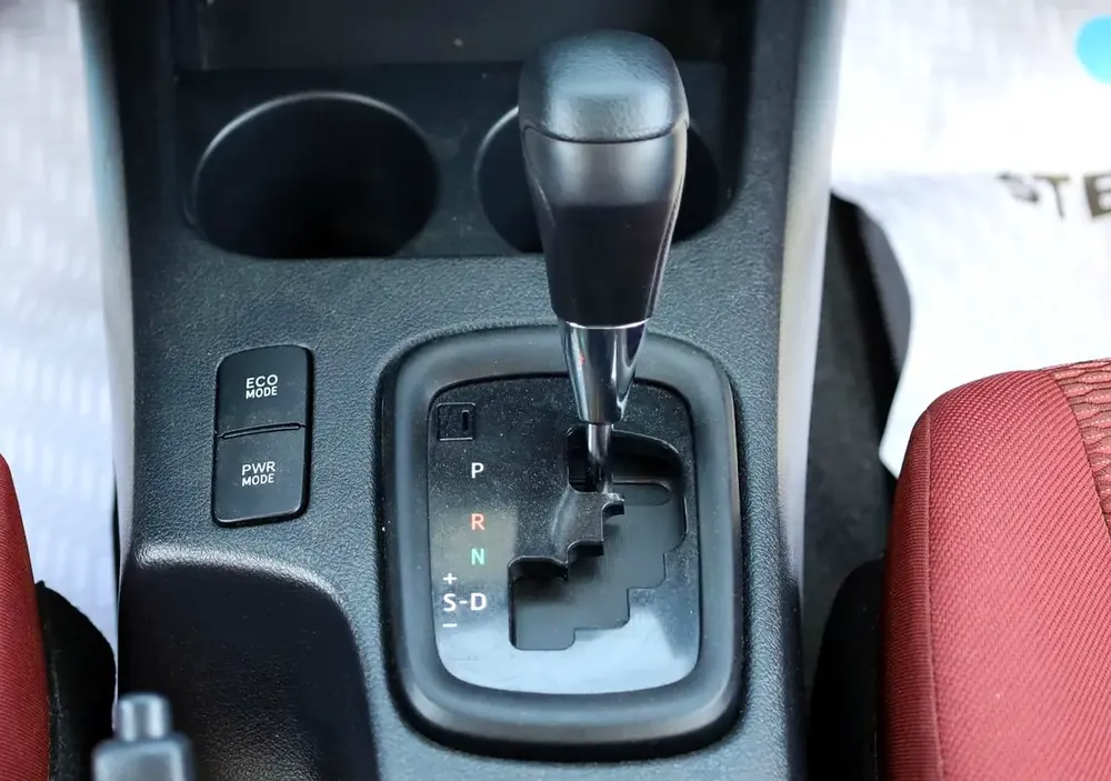 2022 Toyota Hilux GL Automatic – GCC Specs Dual Cab Pickup | Book Now - Image 13