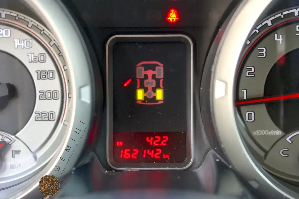 Mitsubishi Pajero 3.5 Gold Edition 2017 GCC Spec - Image 16