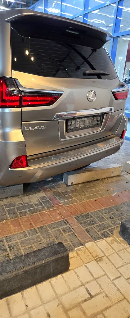 لكزس 570LX - Image 5