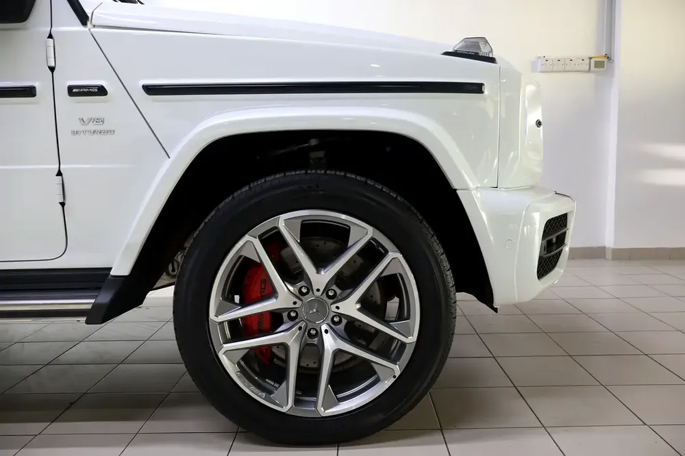 2023 !!  Mercedes-Benz G 63 AMG || Full Service in agency || super clean - Image 15