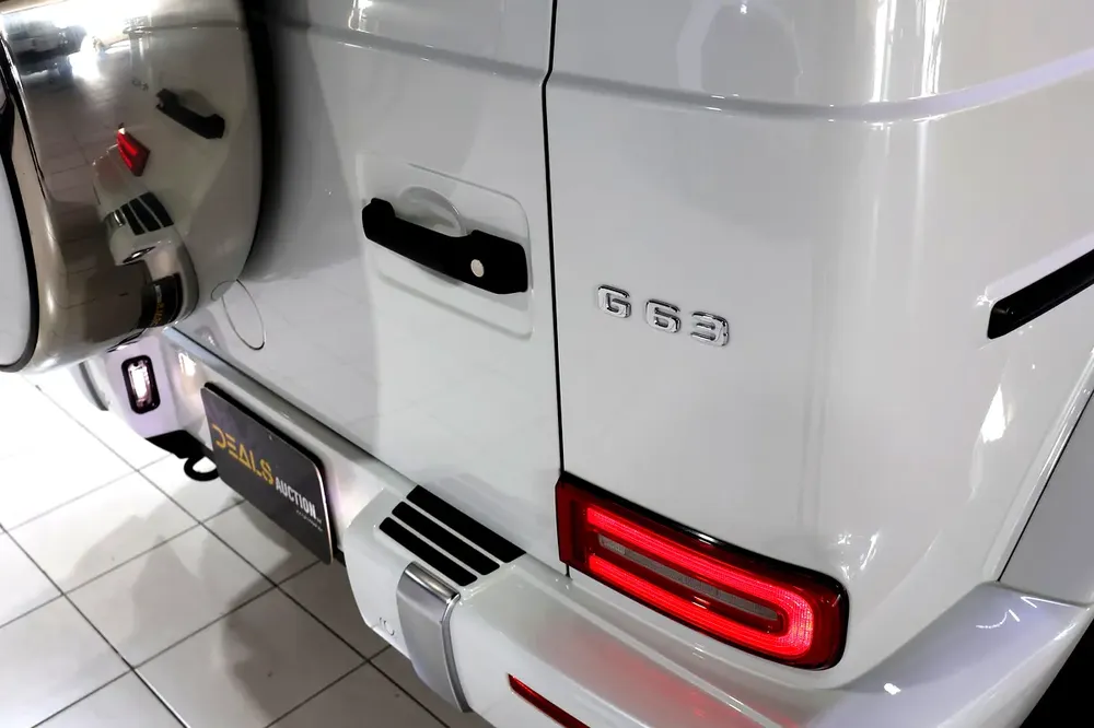 2023 !!  Mercedes-Benz G 63 AMG || Full Service in agency || super clean - Image 16