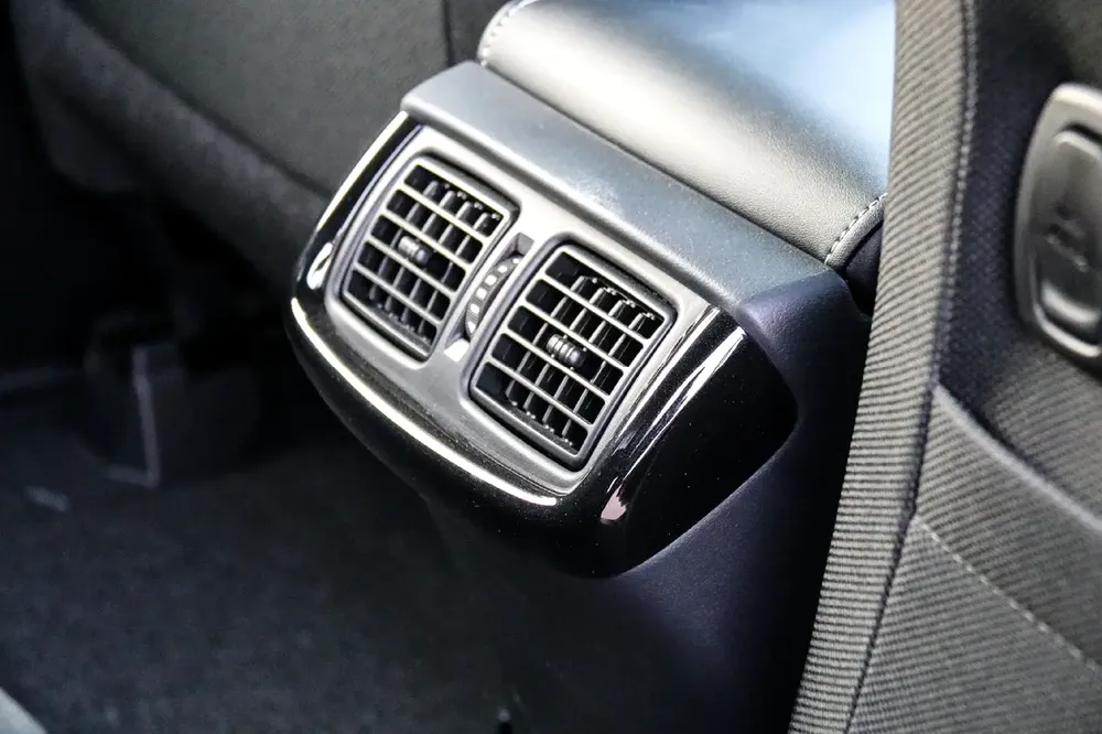 HILUX V6 AT MLM 2025 - For Export - Image 14