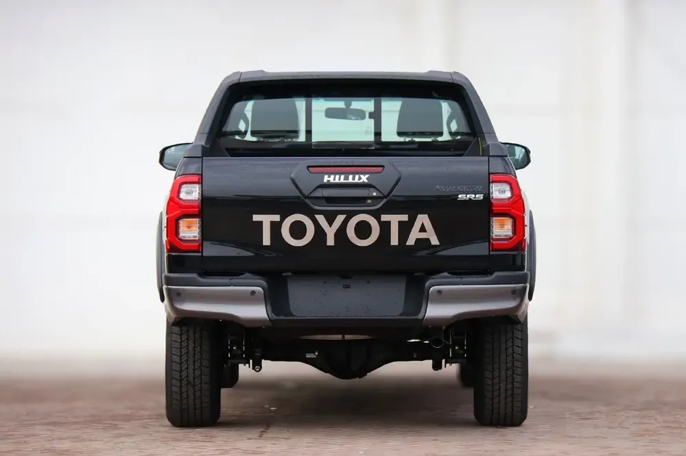 HILUX V6 AT MLM 2025 - For Export - Image 5