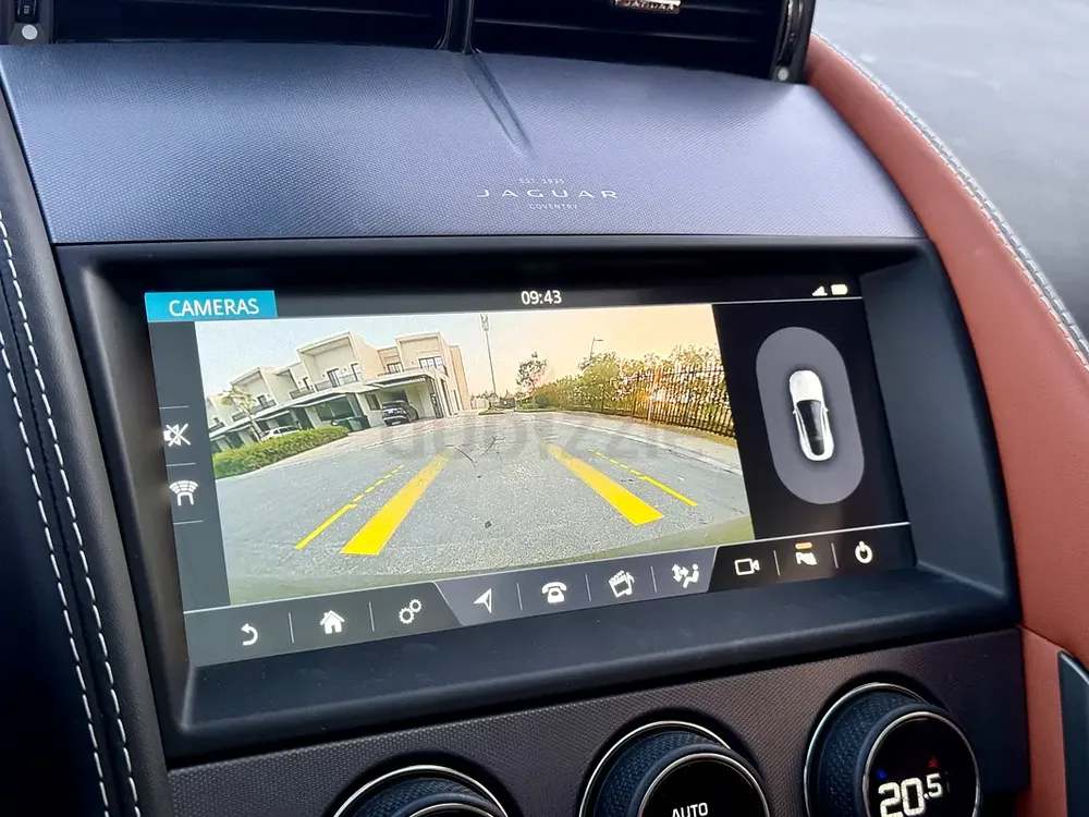 2022 Jaguar F-Type Dynamic | Black Pack | Panoramic Roof - Image 10