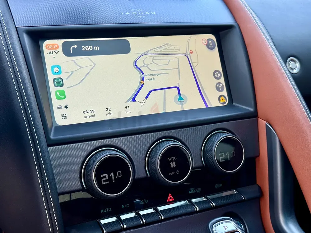 2022 Jaguar F-Type Dynamic | Black Pack | Panoramic Roof - Image 11