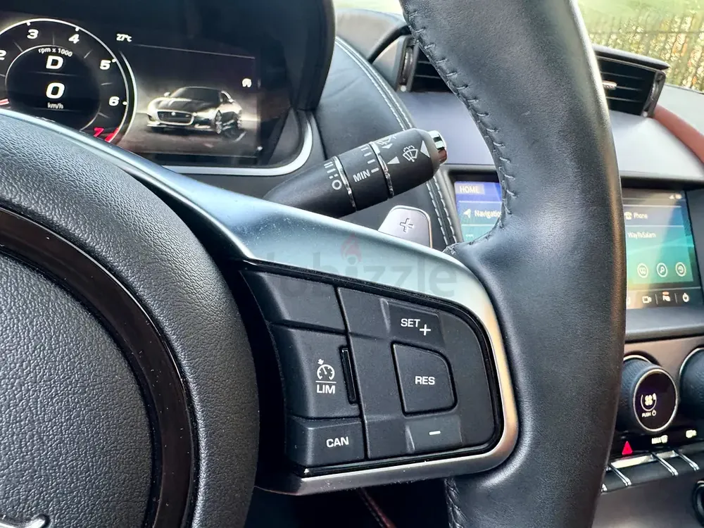2022 Jaguar F-Type Dynamic | Black Pack | Panoramic Roof - Image 19