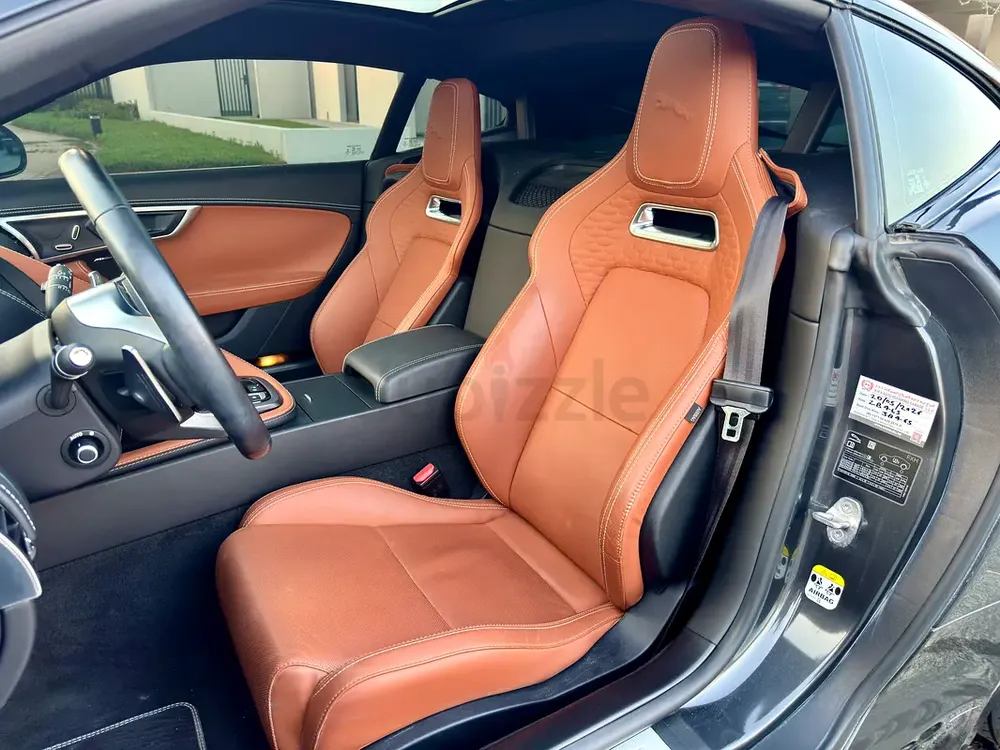 2022 Jaguar F-Type Dynamic | Black Pack | Panoramic Roof - Image 8