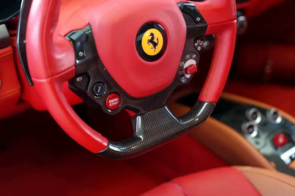 TWO TONE INTERIPR | GCC | LOW MILEAGE | 458 ITALIA - Image 9