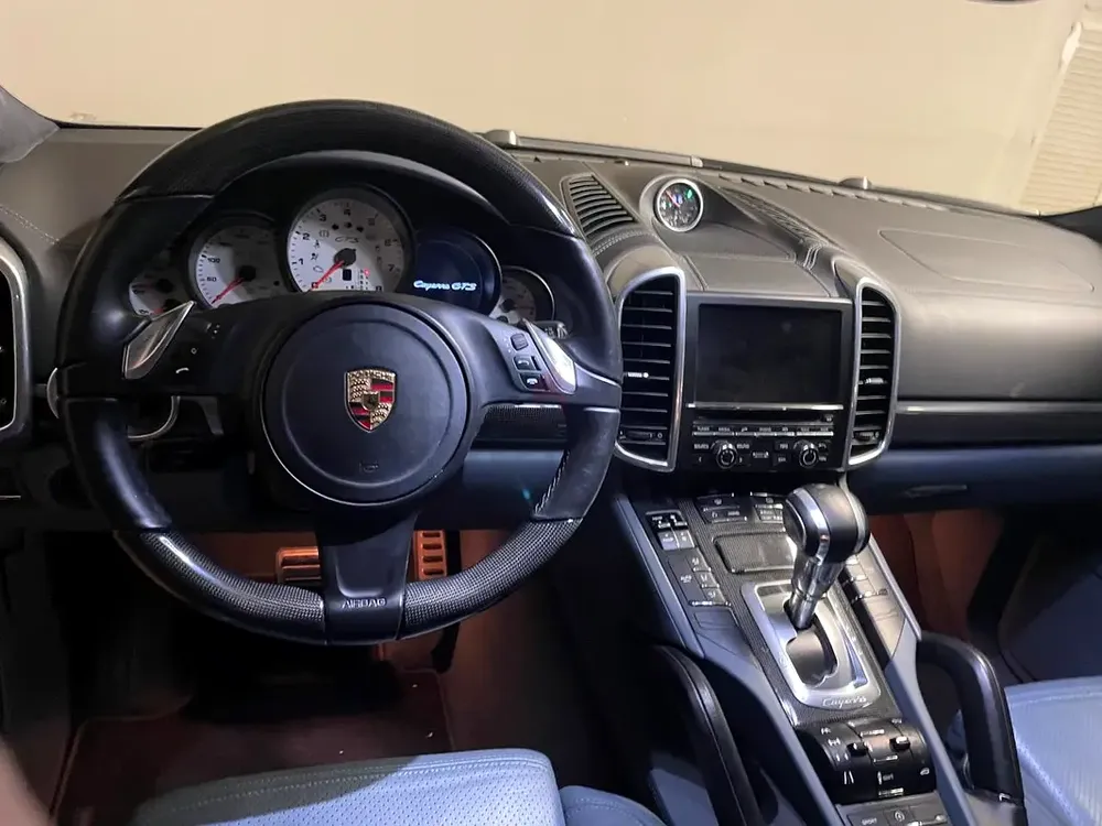 Porsche Cayenne GTS 2013 - GCC Specs - Great Condition - Image 6