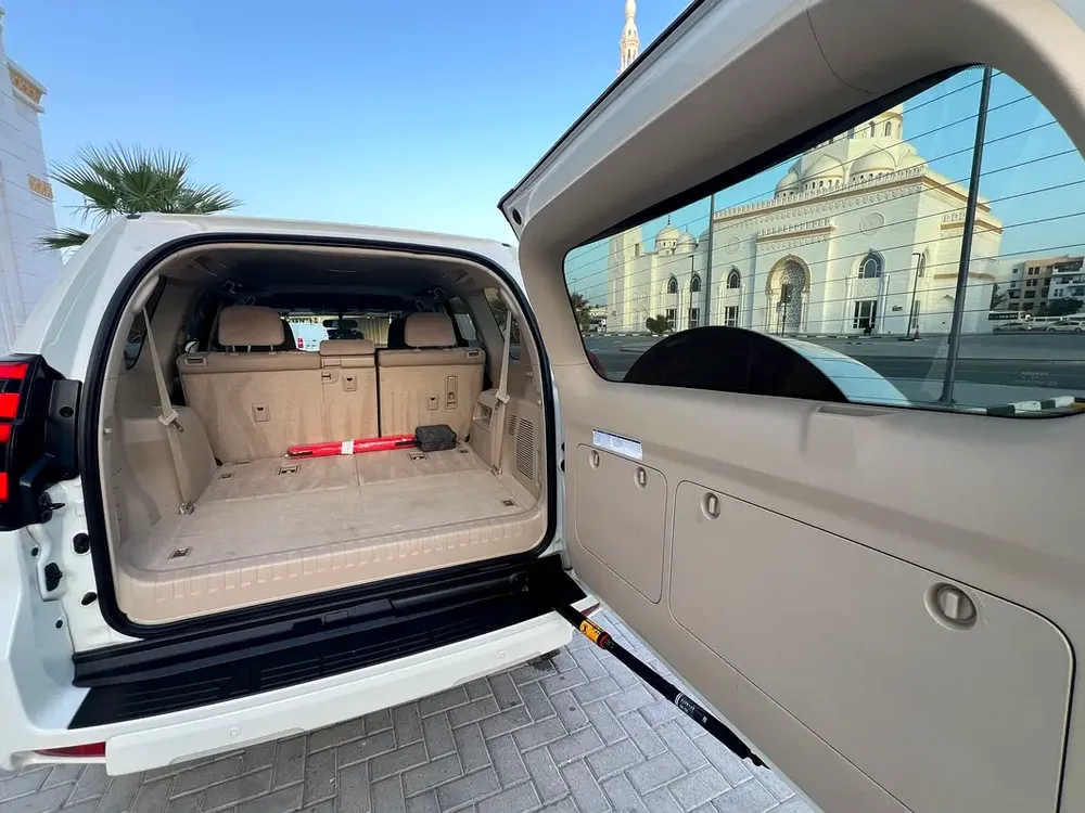 🔥 AED 2185 EMI |  GCC 2022 Toyota Prado GXR 4.0L V6 | FSH | READY TO DRIVE 🔥 - Image 17