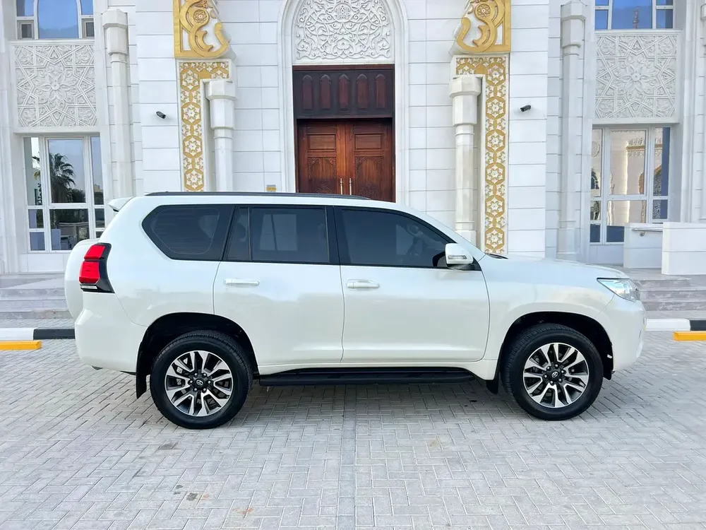 🔥 AED 2185 EMI |  GCC 2022 Toyota Prado GXR 4.0L V6 | FSH | READY TO DRIVE 🔥 - Image 4