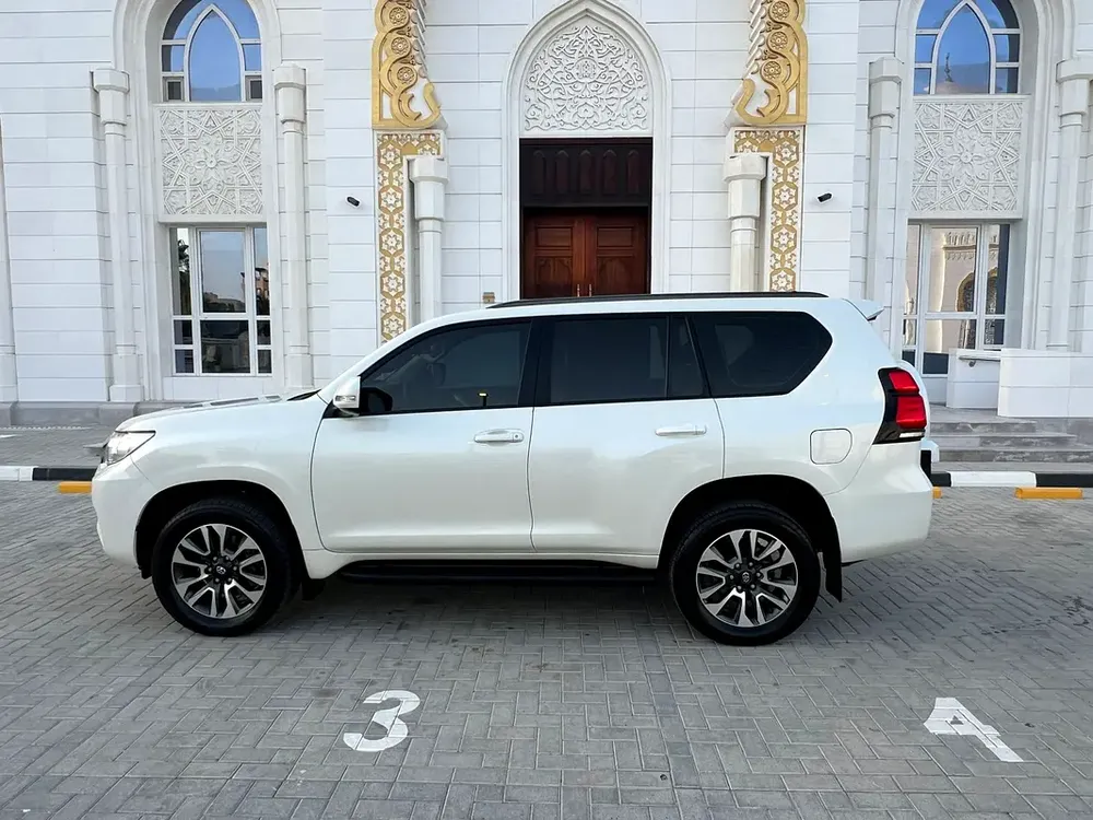 🔥 AED 2185 EMI |  GCC 2022 Toyota Prado GXR 4.0L V6 | FSH | READY TO DRIVE 🔥 - Image 5