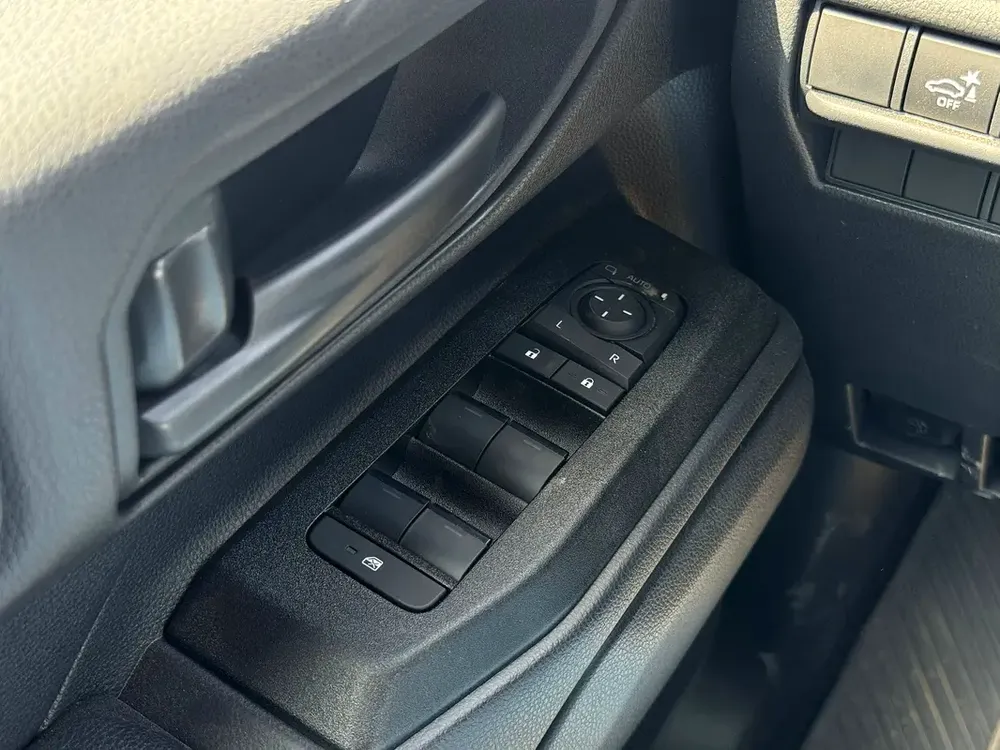 TOYOTA PRADO 2024 GCC 2.8L BASIC - Image 16