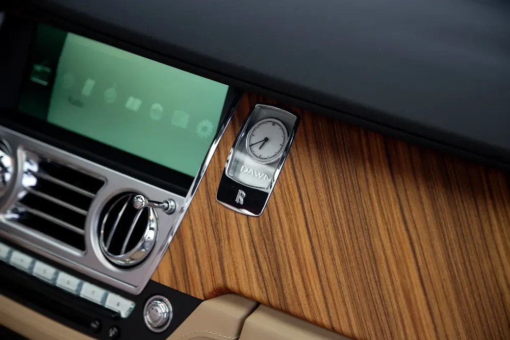 DAWN | WOOD TRIM INTERIOR | BLUE ROOF | WARRANTY AVAILABLE - Image 9