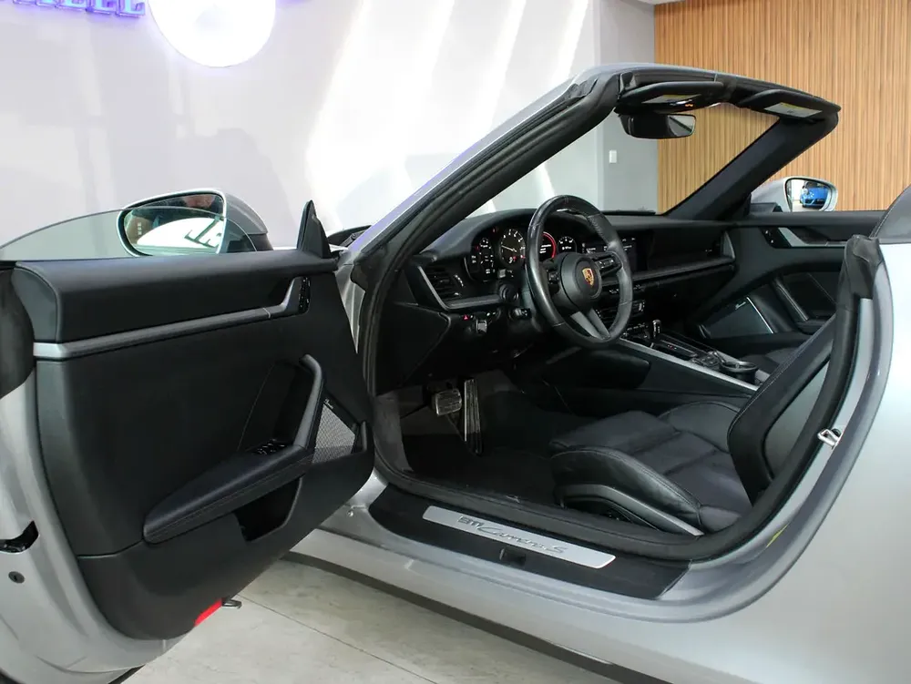 2021 Porsche 911 Carrera S - with warranty - Image 10