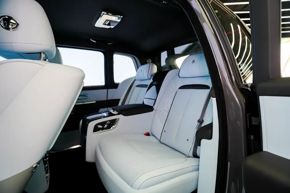 4 YEAR WARRANTY AND SERVICE | DUALITY SEATS | REAR ENTERTAINMENT | STARLIGHT - Image 10