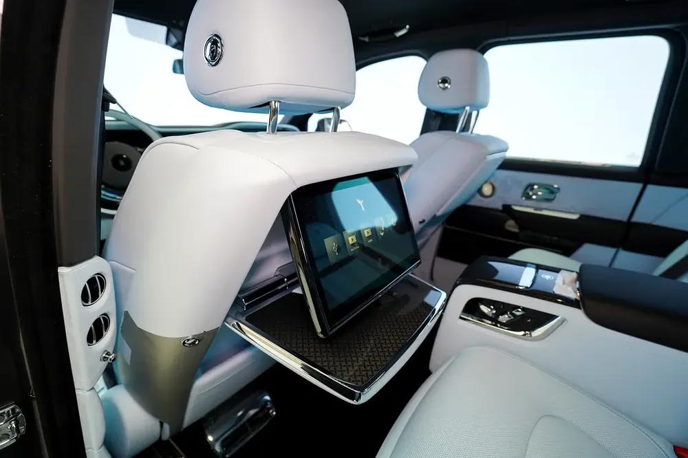 4 YEAR WARRANTY AND SERVICE | DUALITY SEATS | REAR ENTERTAINMENT | STARLIGHT - Image 11