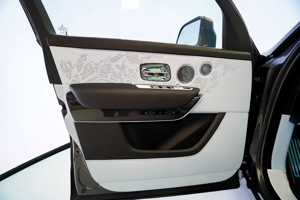 4 YEAR WARRANTY AND SERVICE | DUALITY SEATS | REAR ENTERTAINMENT | STARLIGHT - Image 7