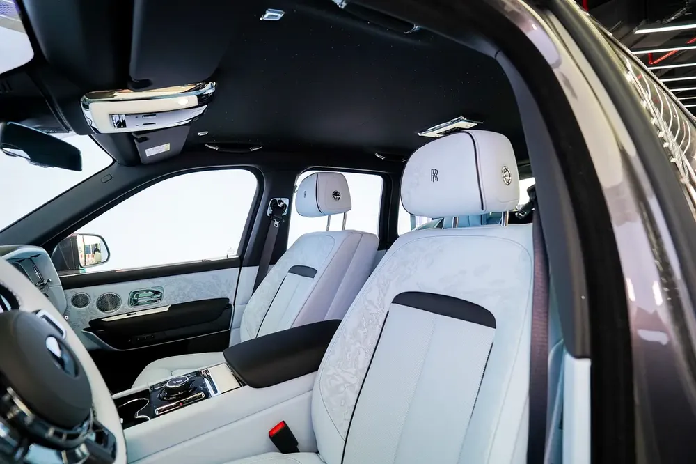 4 YEAR WARRANTY AND SERVICE | DUALITY SEATS | REAR ENTERTAINMENT | STARLIGHT - Image 8