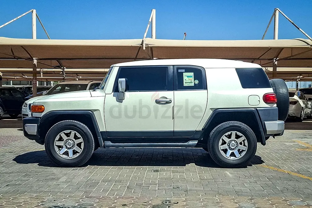 AED 1746/month | 2020 Toyota FJ Cruiser  | GCC Specs | Ref#476415 - Image 5