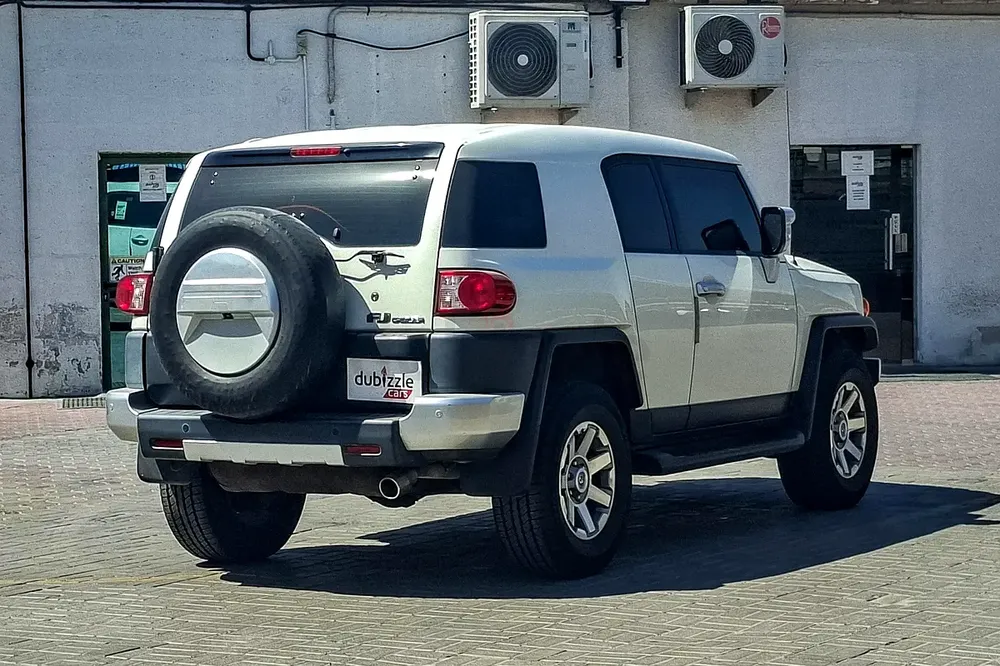 AED 1746/month | 2020 Toyota FJ Cruiser  | GCC Specs | Ref#476415 - Image 6