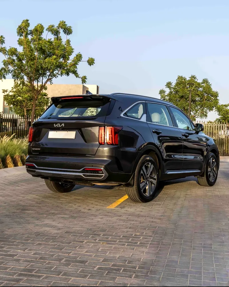 Kia Sorento LX 2023 | GCC Specs | FSH - Image 5