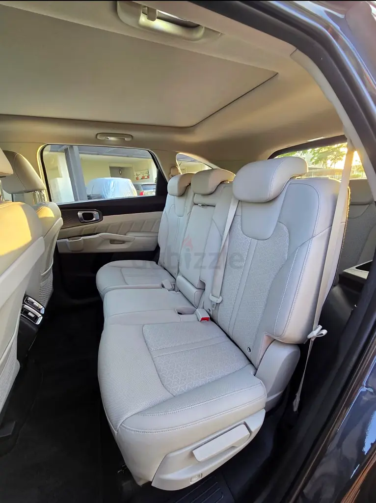Kia Sorento LX 2023 | GCC Specs | FSH - Image 8