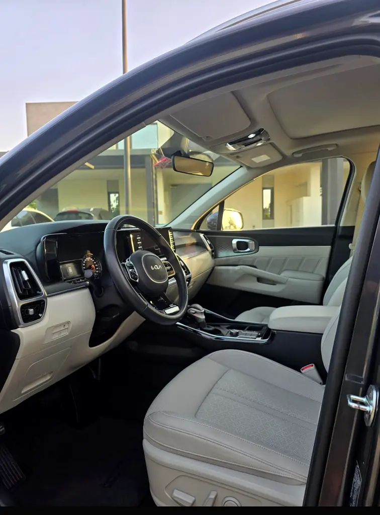 Kia Sorento LX 2023 | GCC Specs | FSH - Image 9