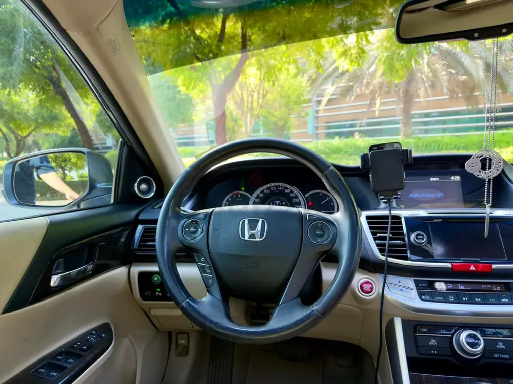 For Sale: Honda Accord i‑VTEC Full Option GCC – First Owner – Excellent Condition - Image 5