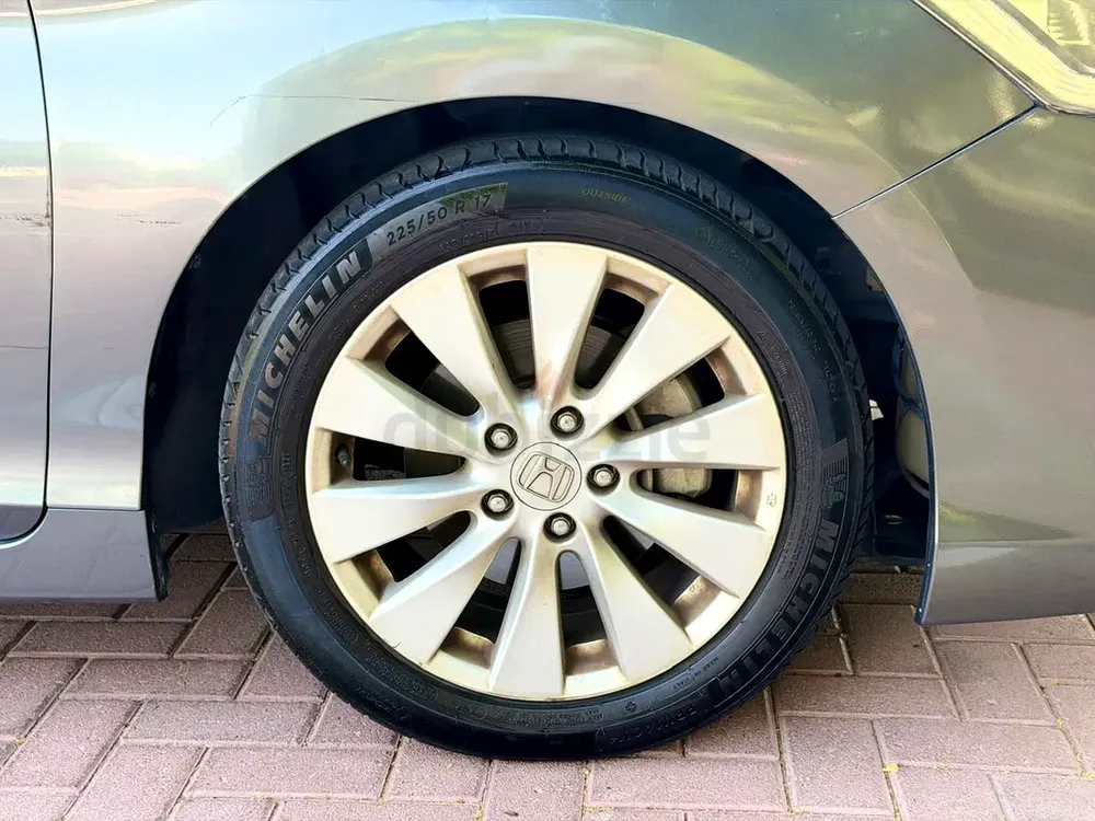 For Sale: Honda Accord i‑VTEC Full Option GCC – First Owner – Excellent Condition - Image 6