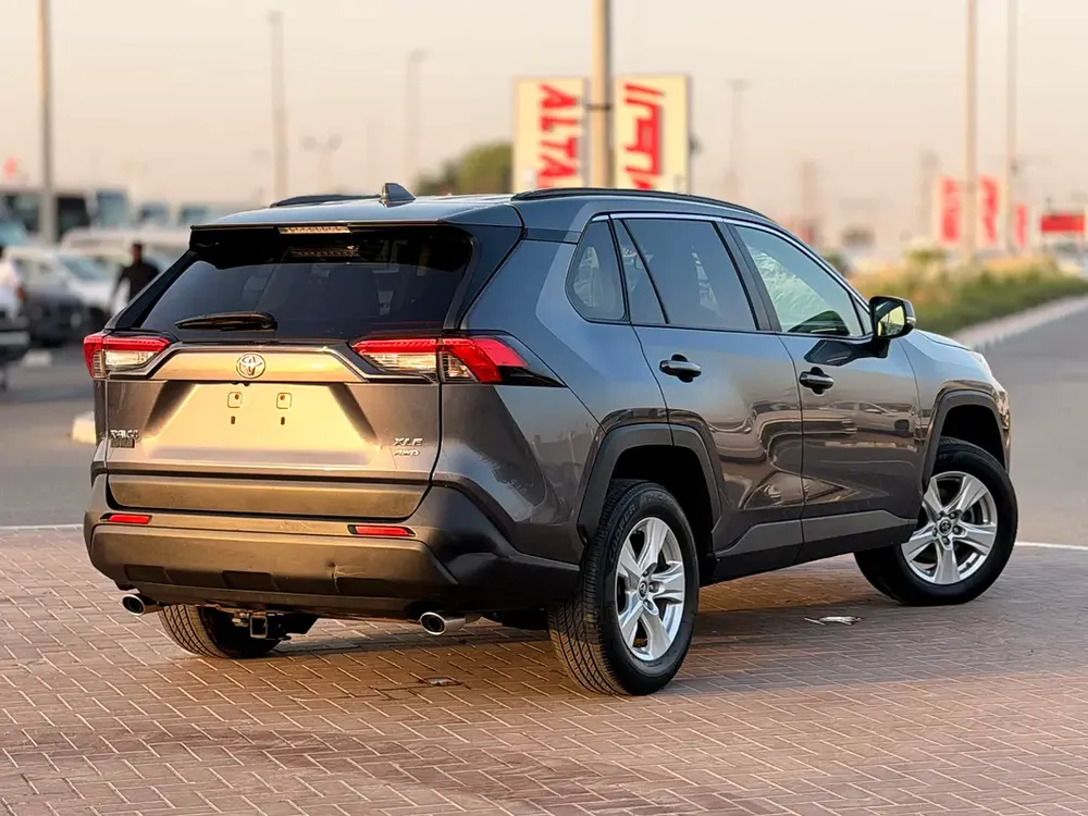 2019 Toyota RAV4 XLE Premium -Well Maintained 4X4 - Image 16