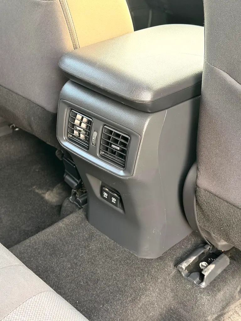 2019 Toyota RAV4 XLE Premium -Well Maintained 4X4 - Image 5