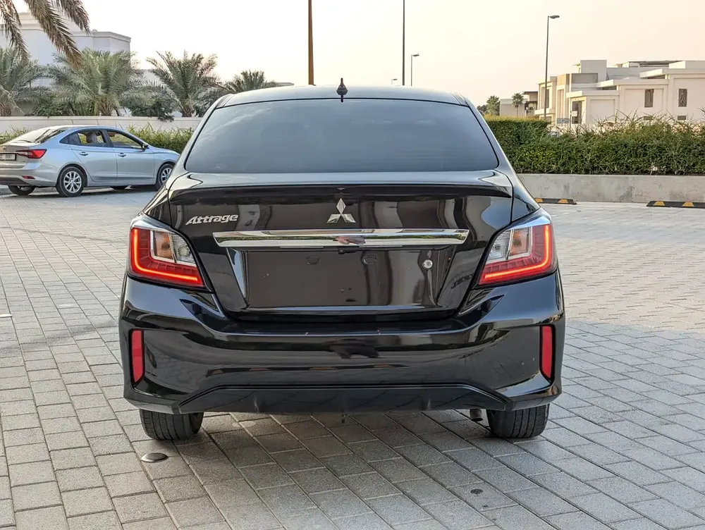 Mitsubishi Attrage 2022 GCC Signature Edition With Low KM Perfect Family Sedan - Image 18