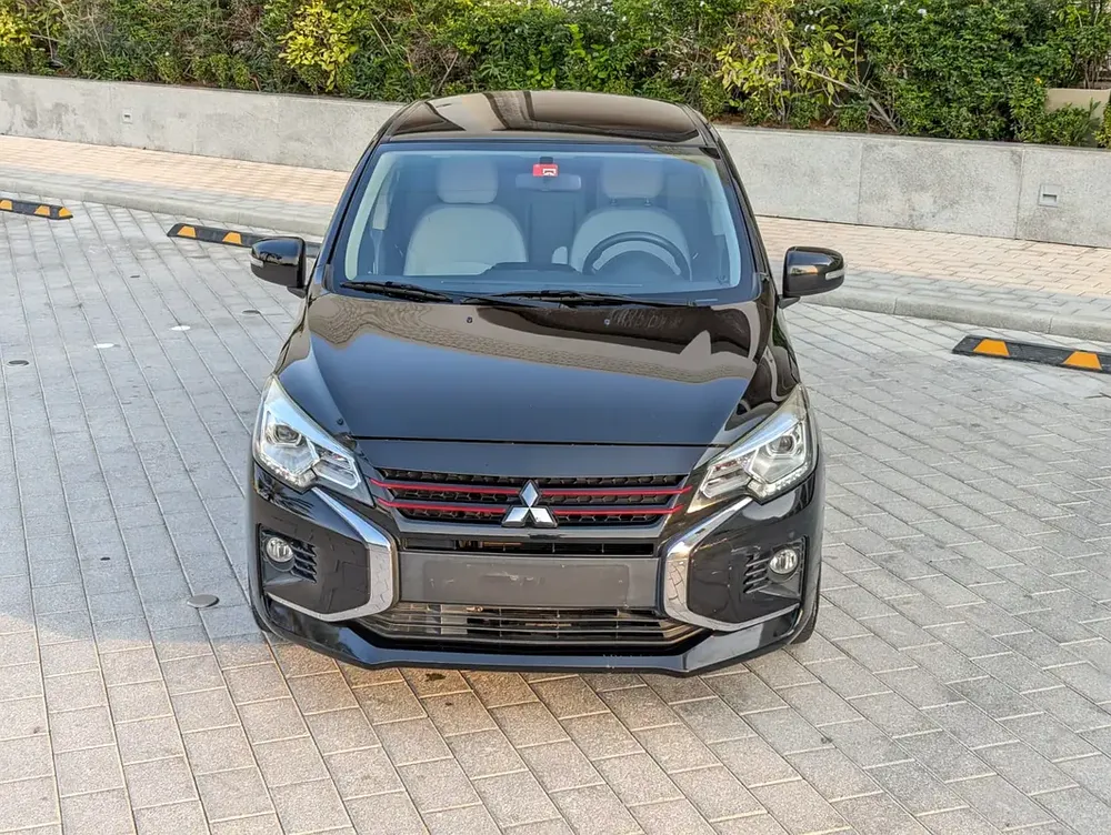 Mitsubishi Attrage 2022 GCC Signature Edition With Low KM Perfect Family Sedan - Image 5