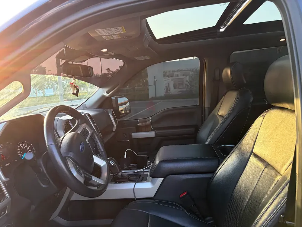 F150 full option 2019 4x4 Panoramic roof in excellent condition - Image 13