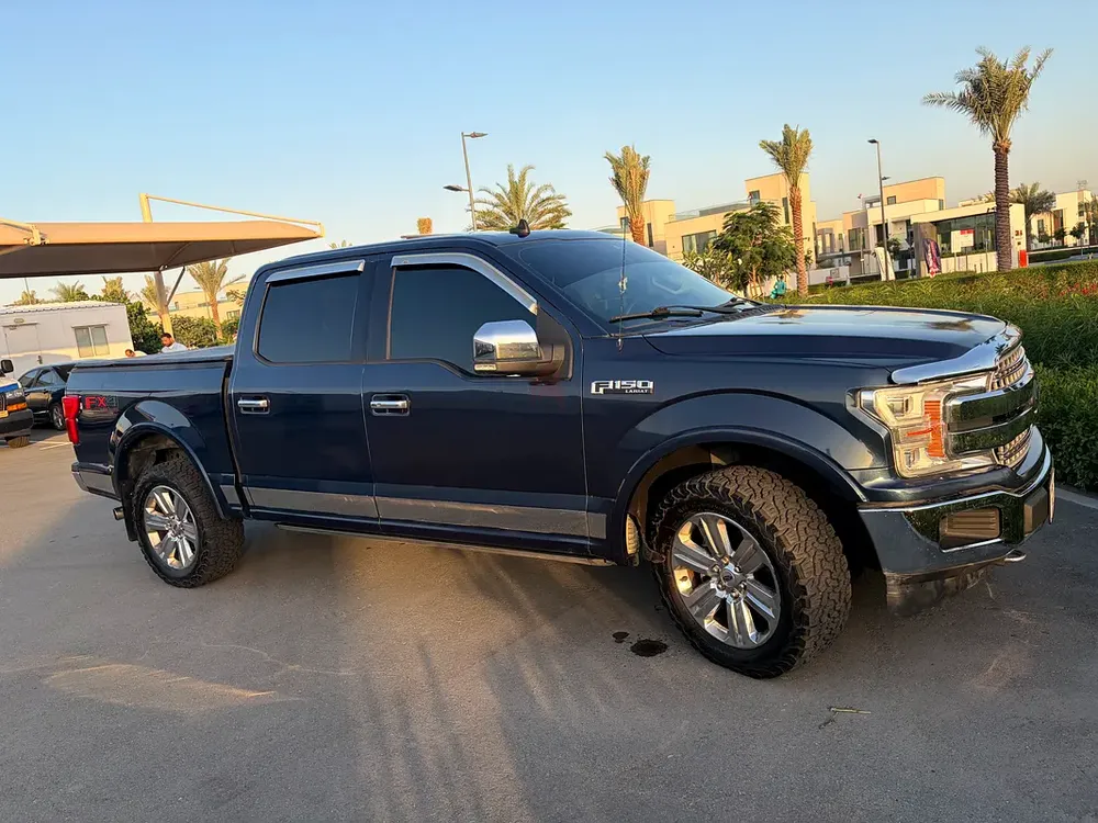 F150 full option 2019 4x4 Panoramic roof in excellent condition - Image 14