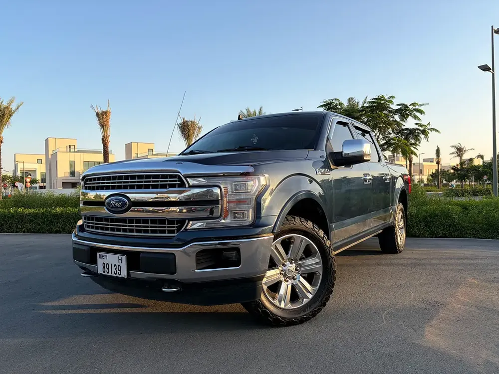 F150 full option 2019 4x4 Panoramic roof in excellent condition - Image 4