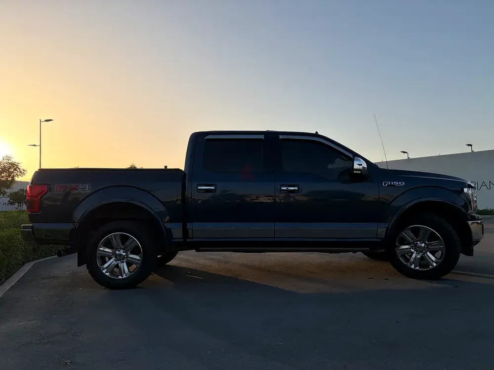 F150 full option 2019 4x4 Panoramic roof in excellent condition - Image 7